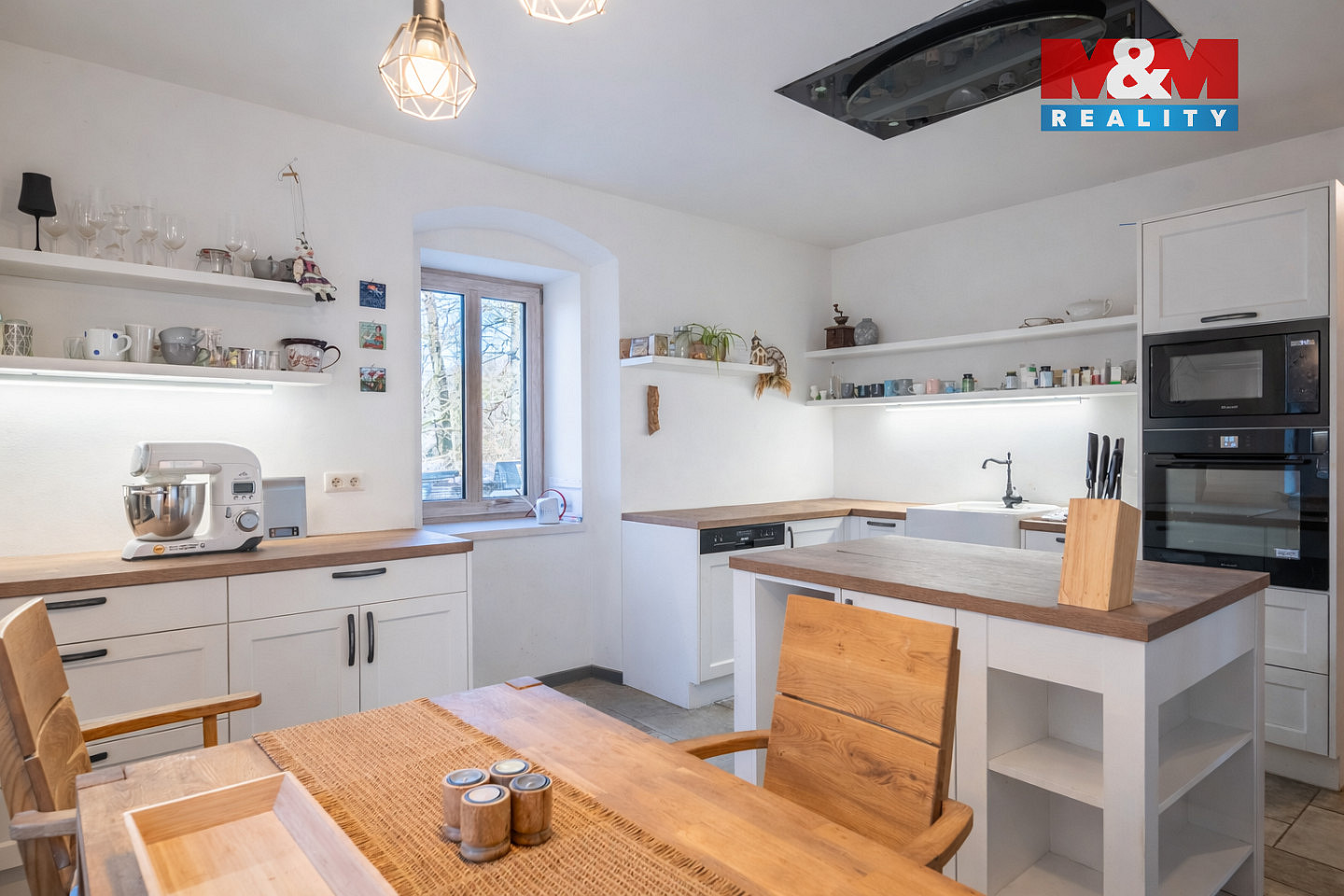 Prodej domu 429 m² s pozemkem 6 550 m² — photo 2