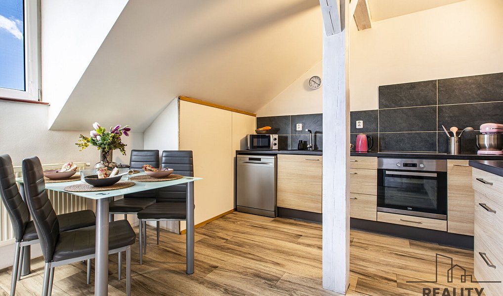Prodej domu 284 m² s pozemkem 806 m², Větřní – náhled fotky 25