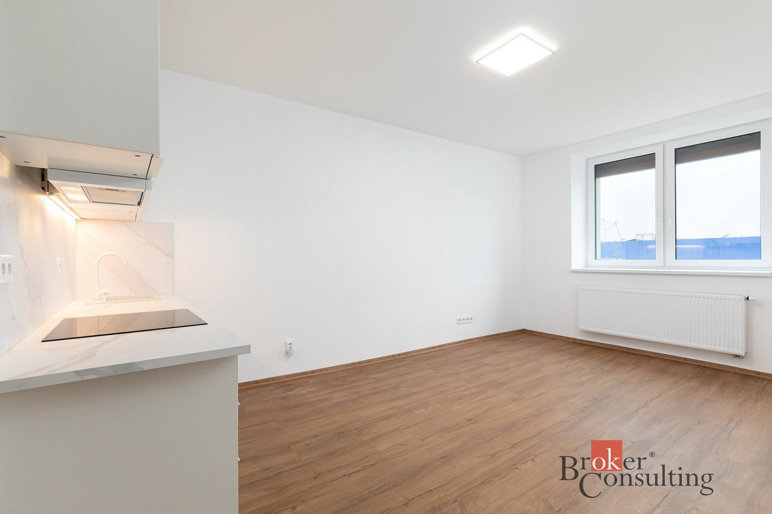 Pronájem bytu 2+kk 41 m² – pohled 3