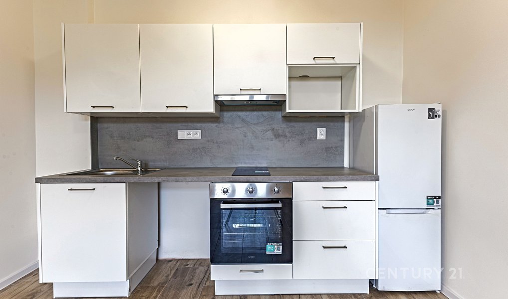 Pronájem bytu 2+kk 34 m², Kladno – náhled fotky 2