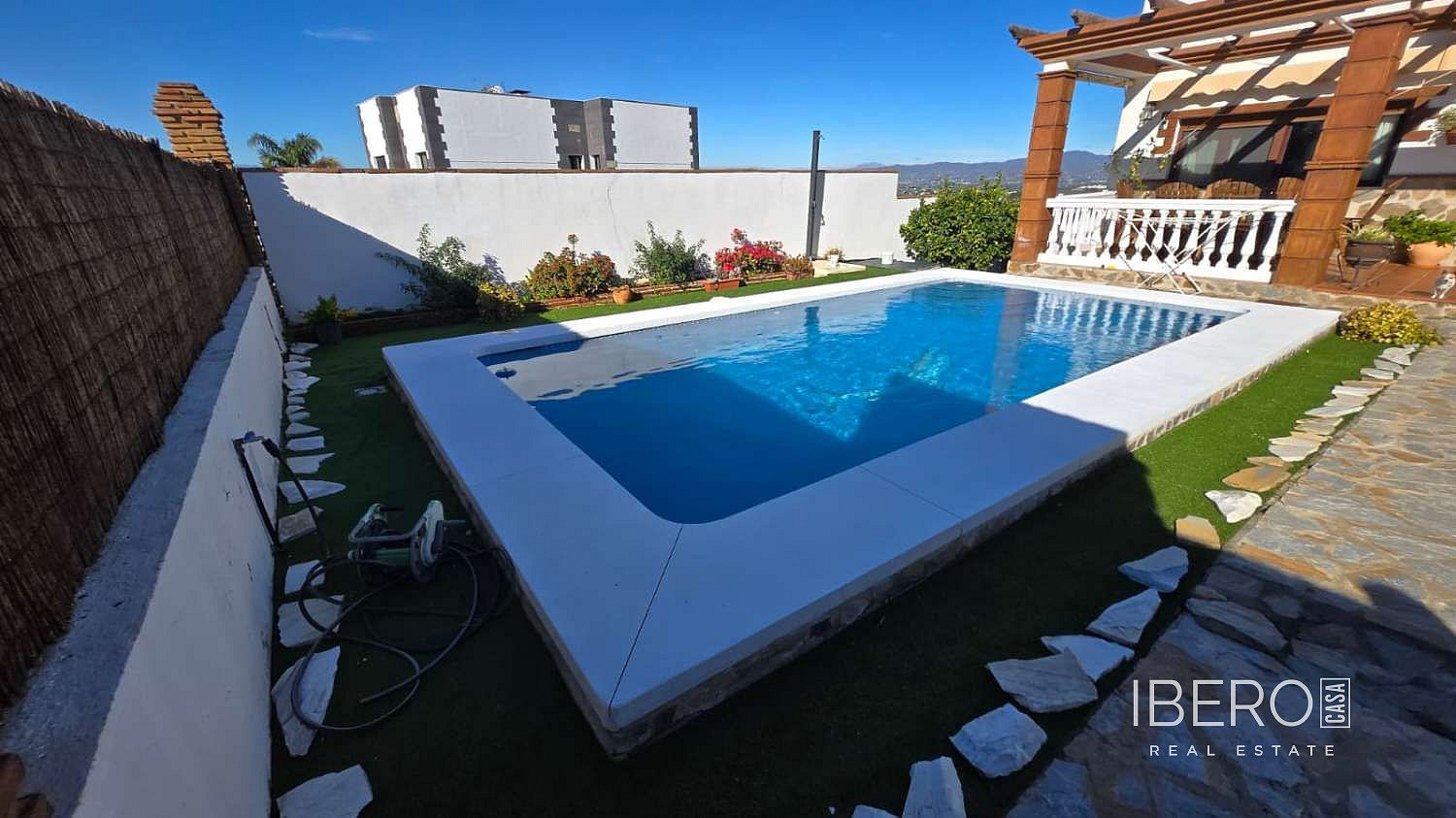 Prodej domu 300 m² s pozemkem 400 m² — photo 2