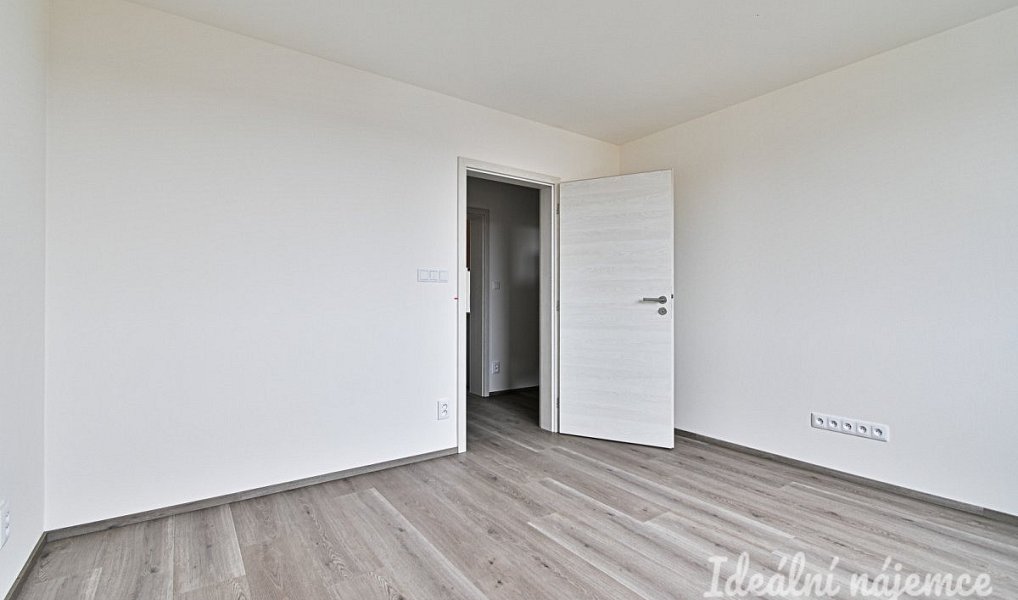 Pronájem bytu 3+kk 71 m², Dobřany – náhled fotky 12