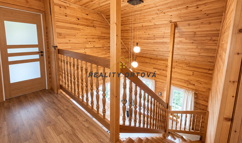 Prodej domu 400 m² s pozemkem 1 032 m², Rokytnice nad Jizerou – náhled fotky 16