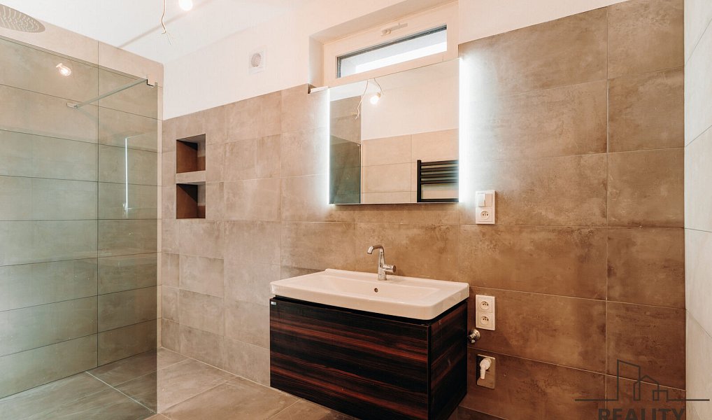 Prodej domu 133 m² s pozemkem 160 m², Hodonín – náhled fotky 7
