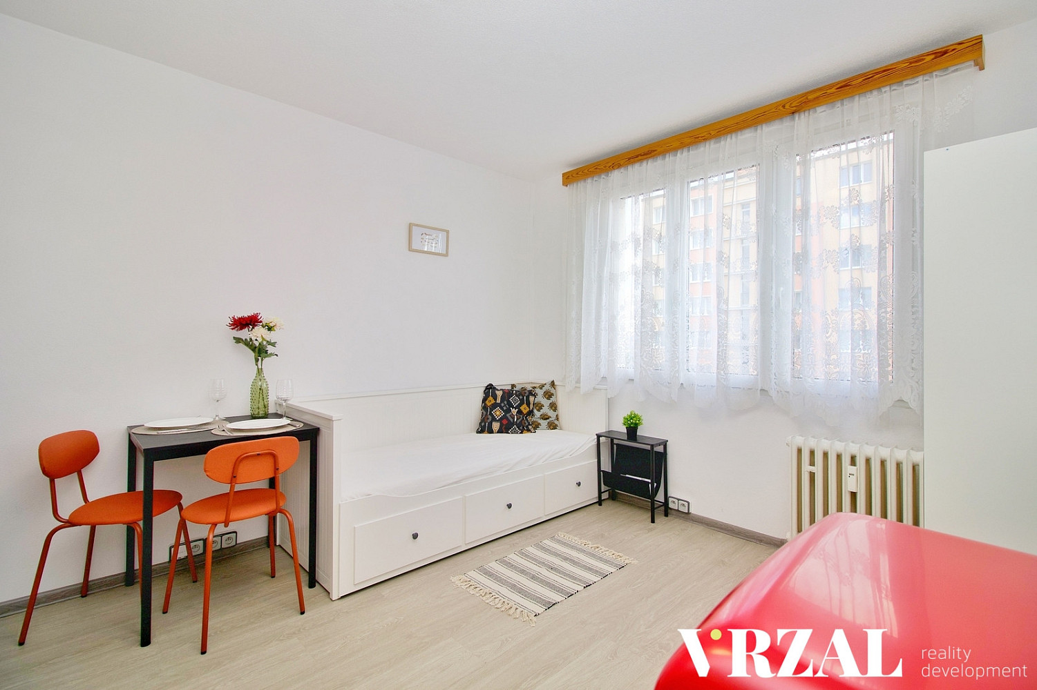 Pronájem bytu 1+kk 20 m² - Widok 3
