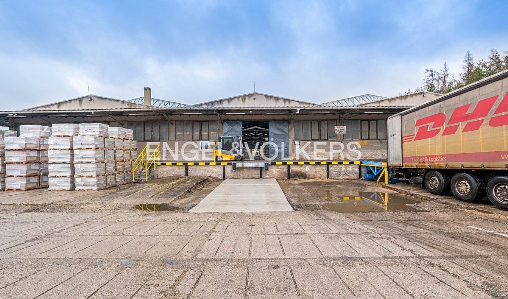Pronájem skladovacích prostor 30 000 m², Rakovník – náhled fotky 2