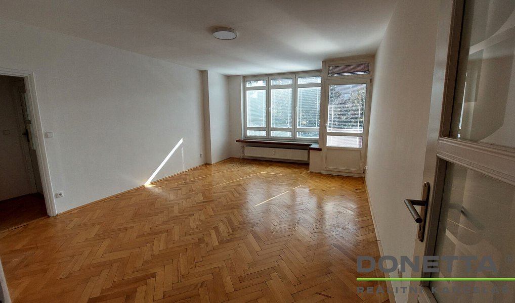 Pronájem bytu 3+1 88 m², Hradec Králové – fotka 1 z 16