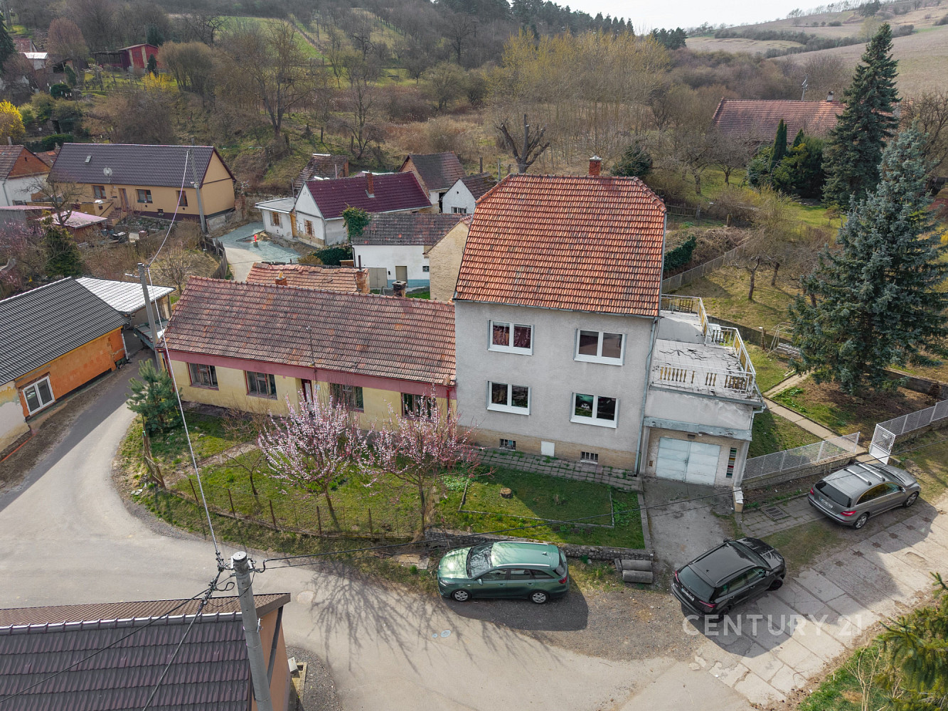 Prodej domu 310 m² s pozemkem 563 m² — photo 2
