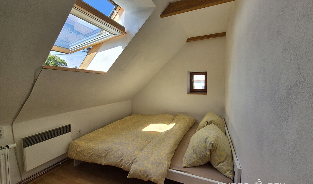 Pronájem domu 112 m² s pozemkem 350 m², Jedlany – náhled fotky 11
