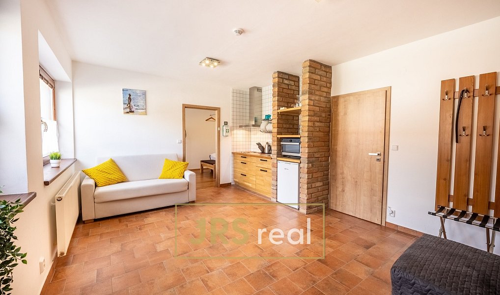 Prodej ubytovacího objektu 530 m², Kurdějov – náhled fotky 9