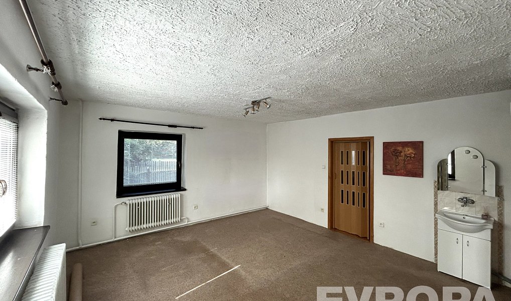 Prodej domu 250 m² s pozemkem 2 264 m², Nový Bor – náhled fotky 23