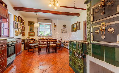 Prodej domu 388 m² s pozemkem 549 m², Paračov, okres Strakonice