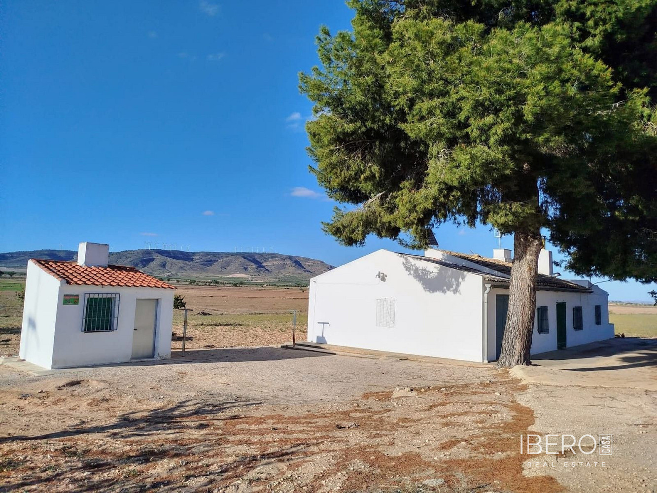 Prodej domu 100 m² s pozemkem 58 000 m²