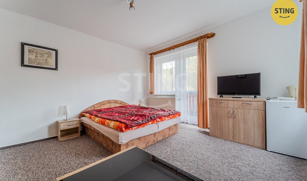 Prodej ubytovacího objektu 813 m², Spálov – náhled fotky 24