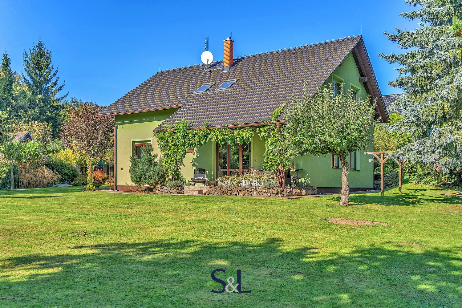 Prodej domu 181 m² s pozemkem 3 038 m²