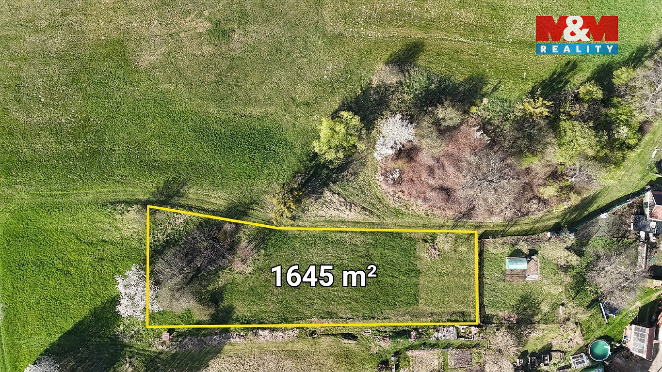 Prodej stavebního pozemku 1 645 m² – pohled 2