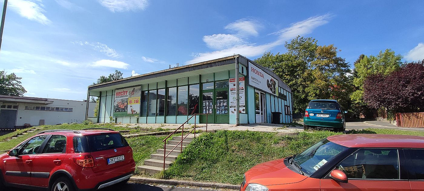 Prodej obchodních prostor 220 m²