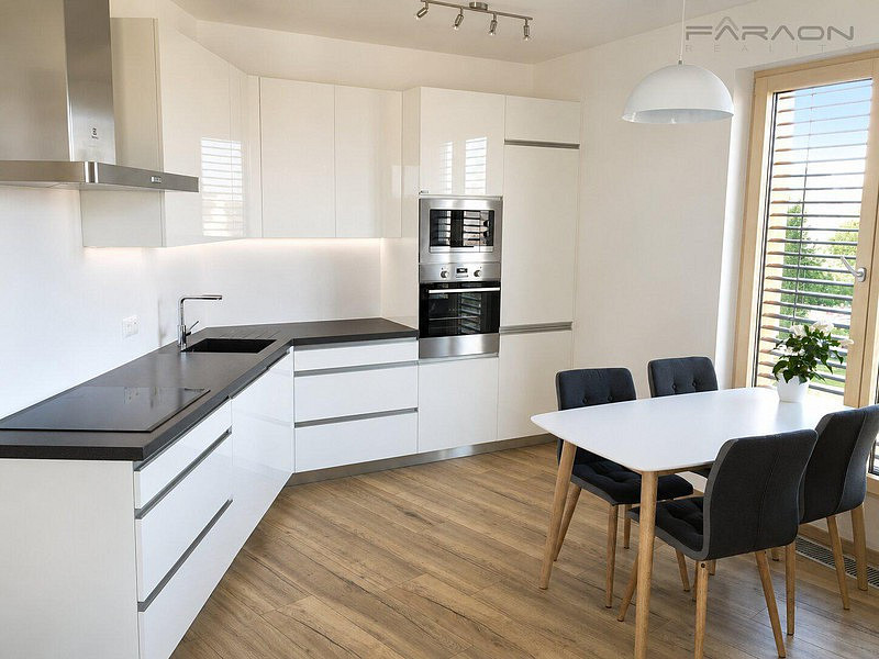 Pronájem bytu 2+kk 49 m²