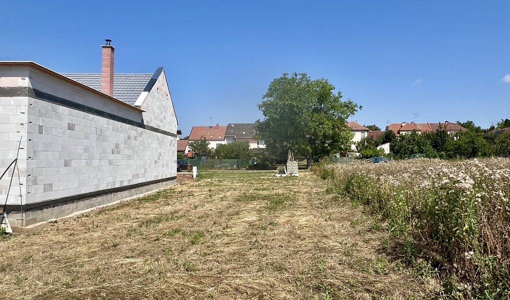 Prodej stavebního pozemku 893 m², Kostelec – náhled fotky 7