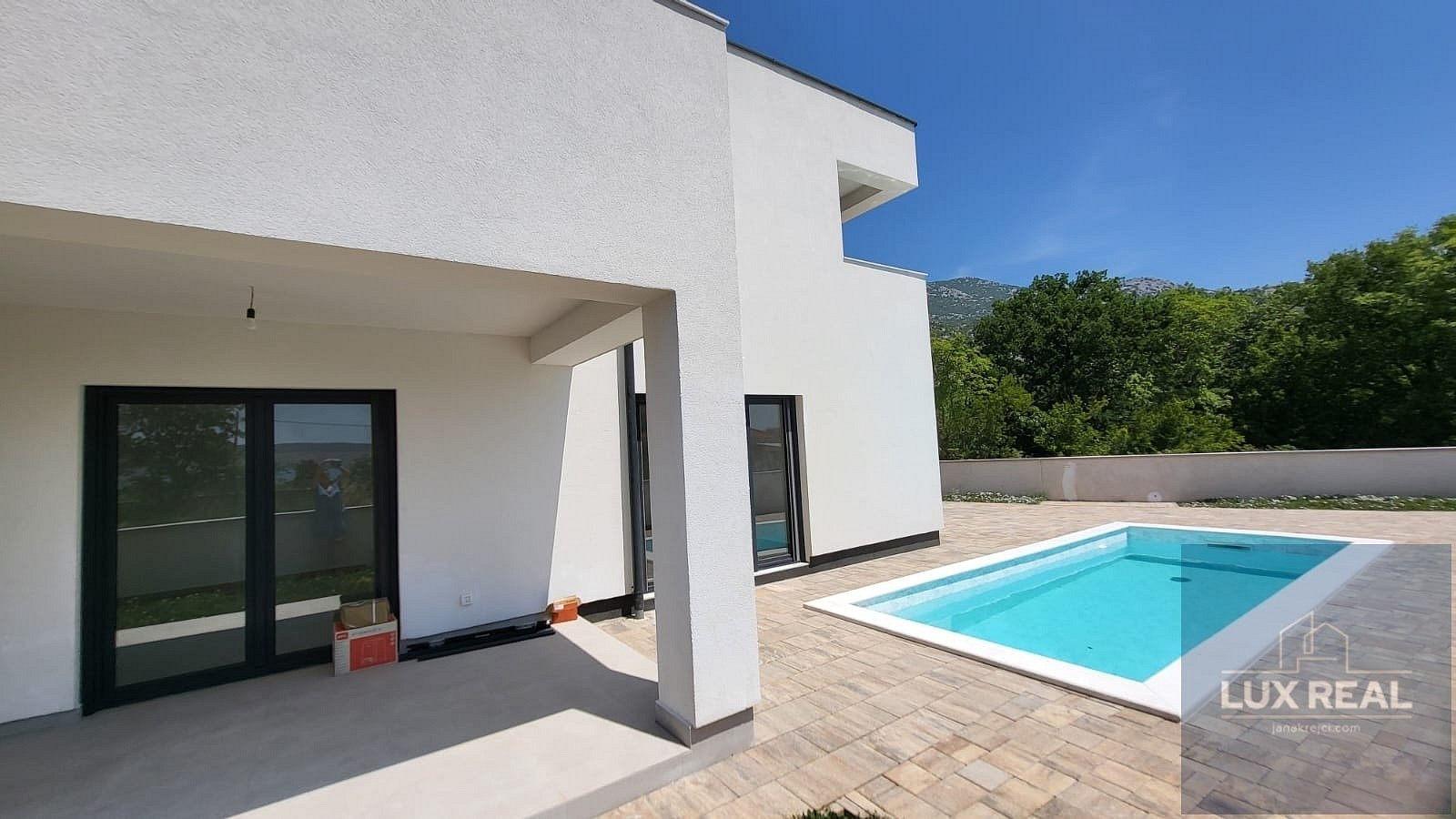 Prodej domu 250 m² s pozemkem 400 m² — photo 2