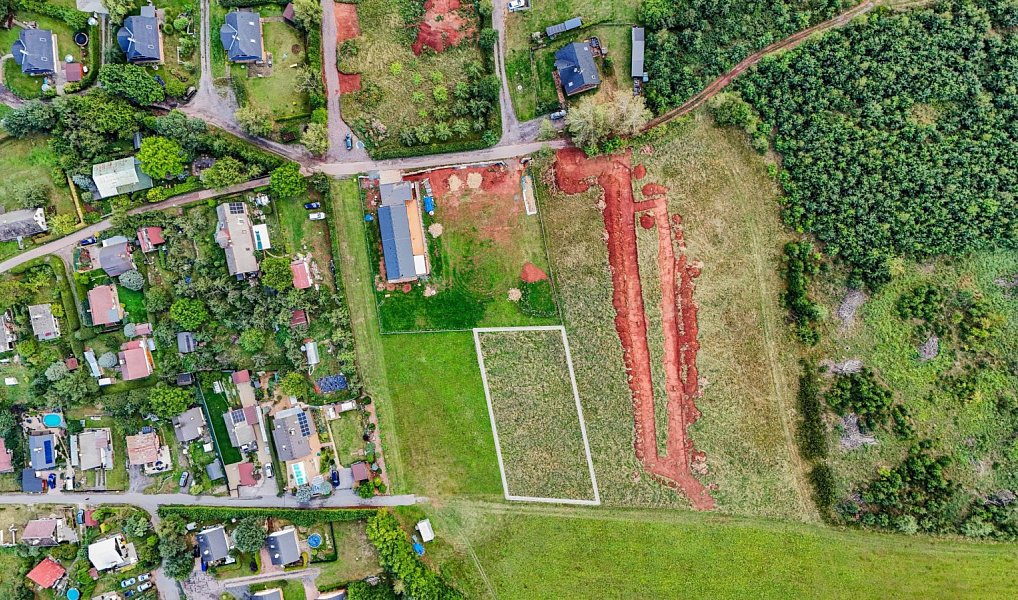 Prodej stavebního pozemku 1 208 m², Staré Buky – náhled fotky 3