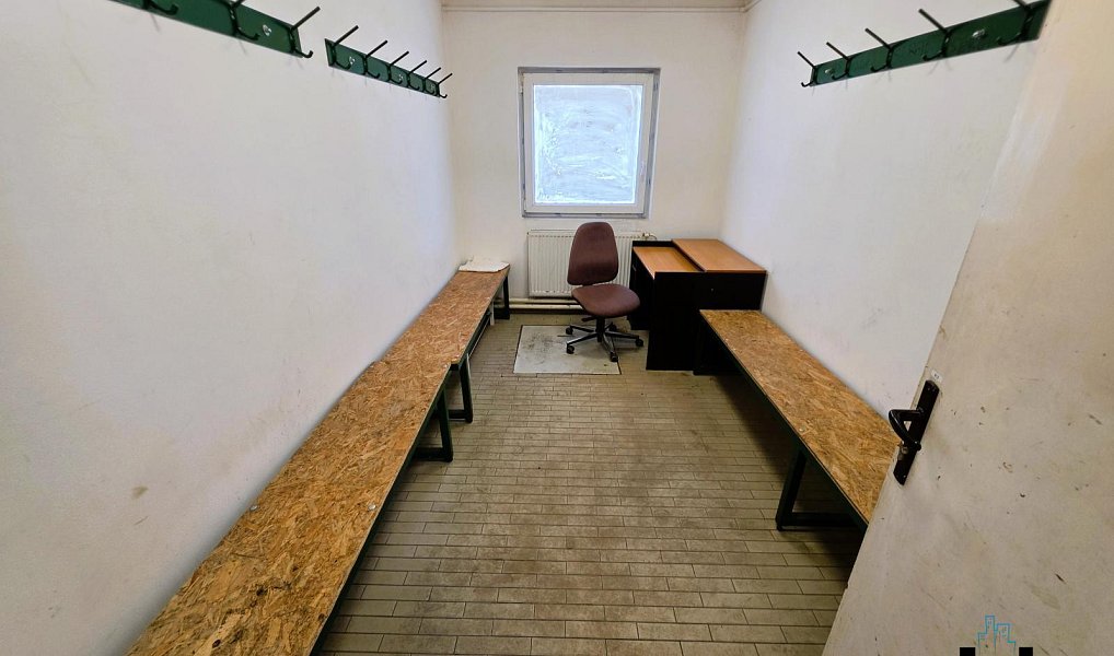 Prodej výrobních prostor 1 965 m², Bílina – náhled fotky 12