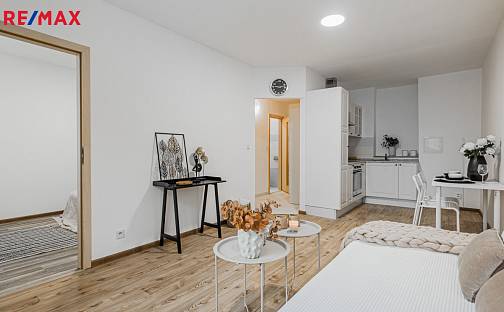 Pronájem bytu 2+kk 38 m², Holandská, Kladno - Kročehlavy
