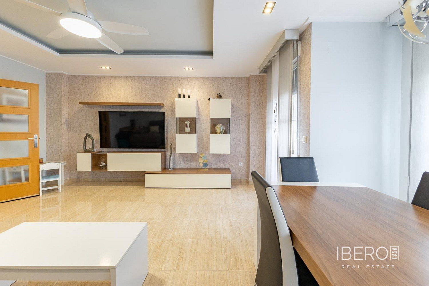 Prodej domu 231 m² s pozemkem 254 m² — photo 2
