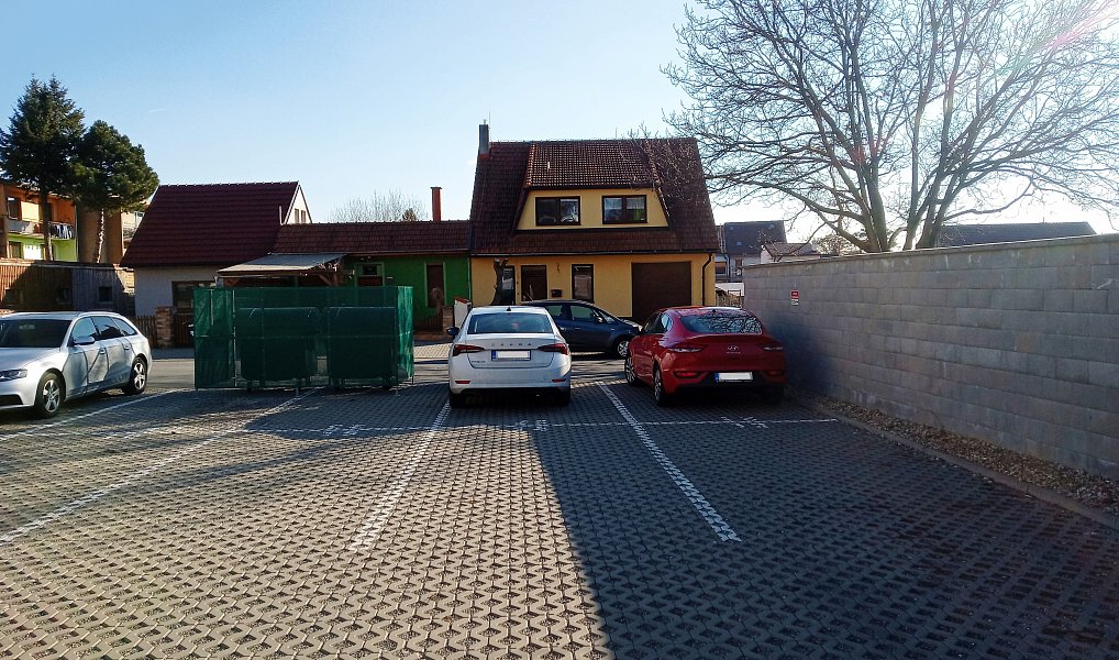 Pronájem parkovacího stání Slavkov u Brna, Slavkov u Brna – náhled fotky 2