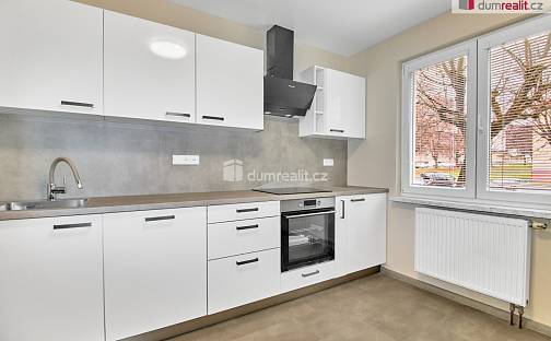 Prodej bytu 2+1 69 m², Mánesova, Ostrov, okres Karlovy Vary