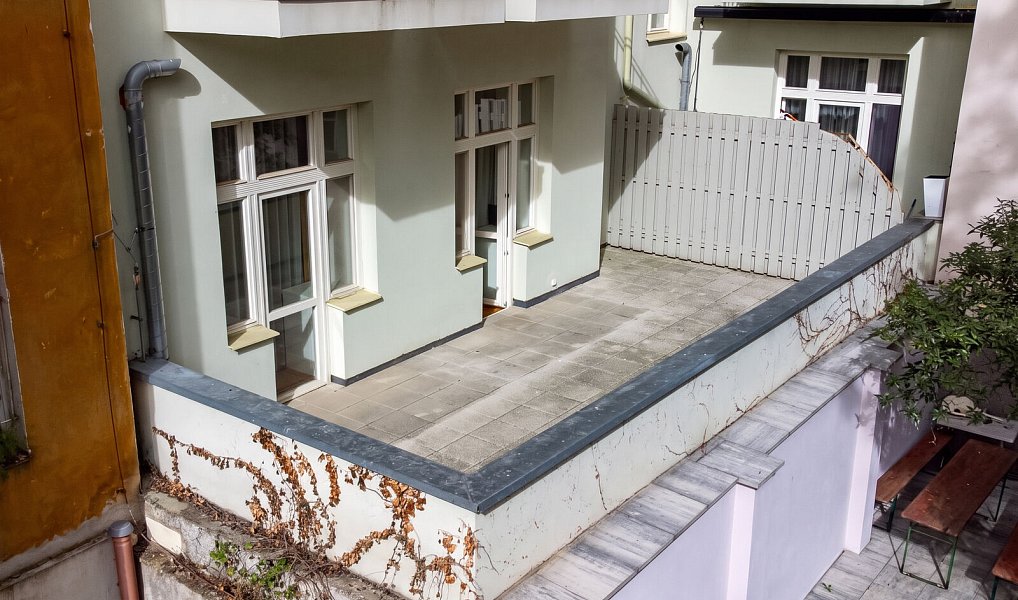 Pronájem obchodních prostor 105 m², Praha – náhled fotky 2