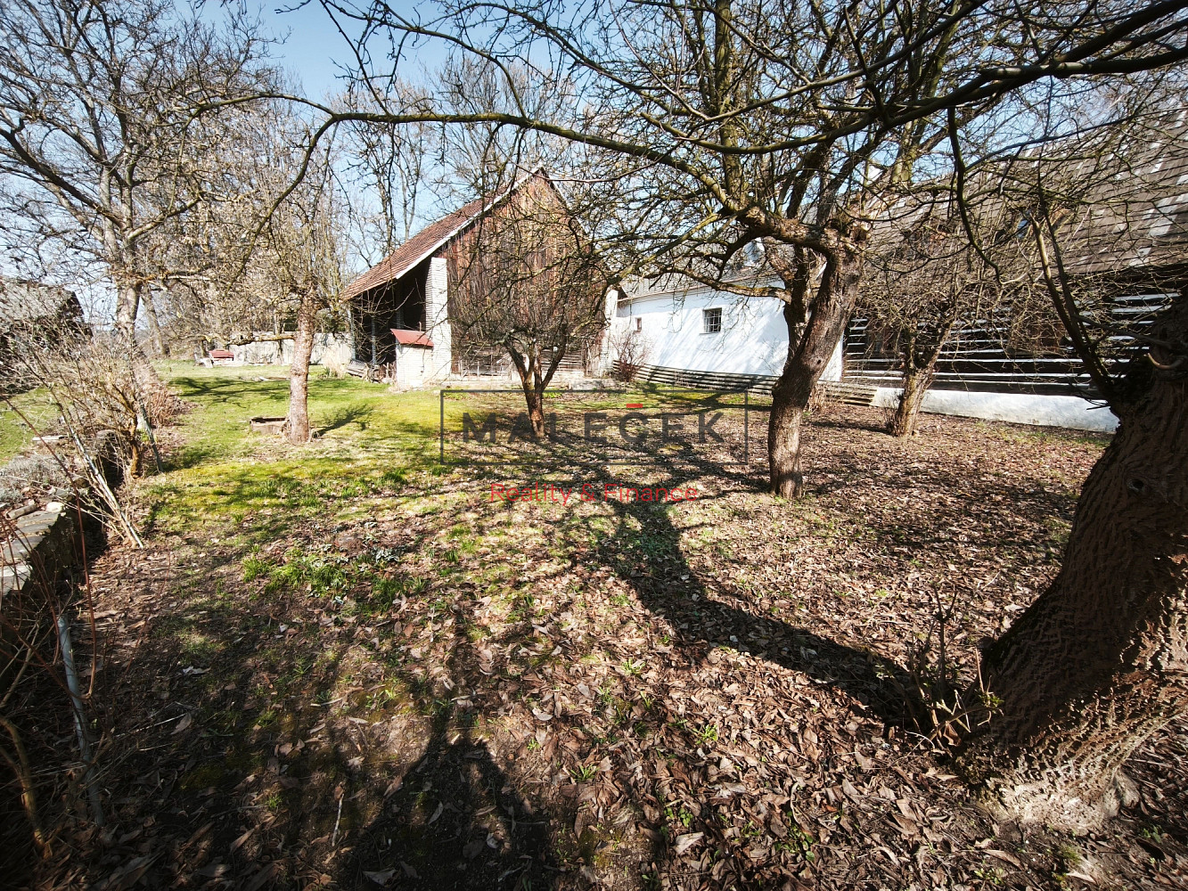 Prodej stavebního pozemku 973 m² – fotografie 2