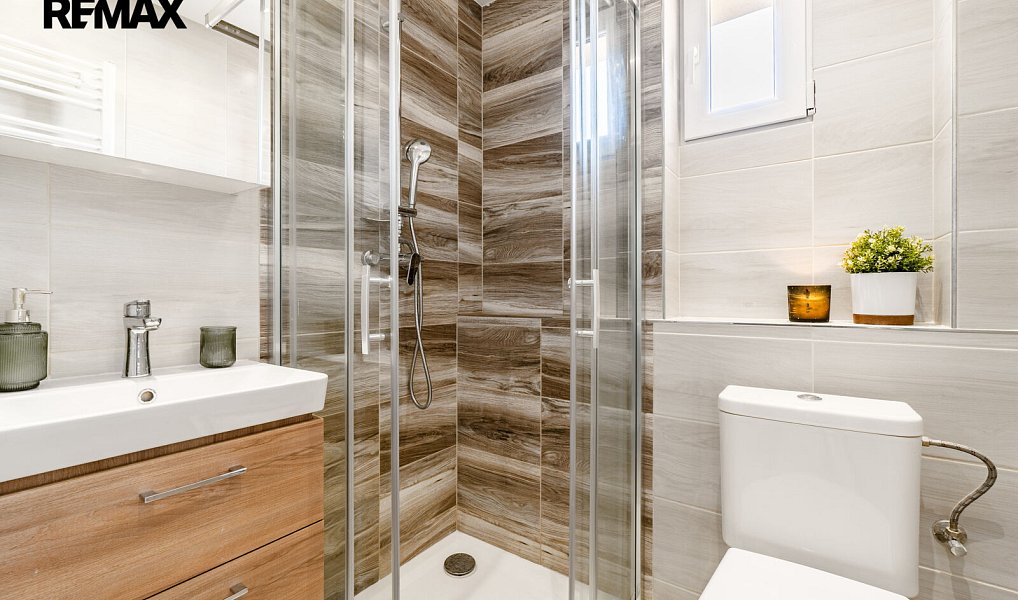 Prodej domu 163 m² s pozemkem 1 205 m², Šestajovice – náhled fotky 22