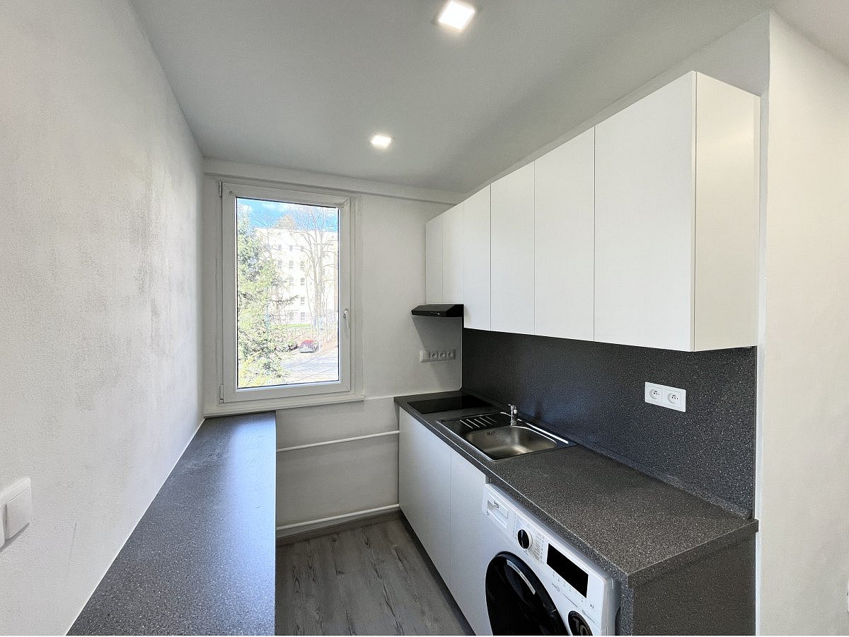 Pronájem bytu 1+1 28 m² – fotografie 3