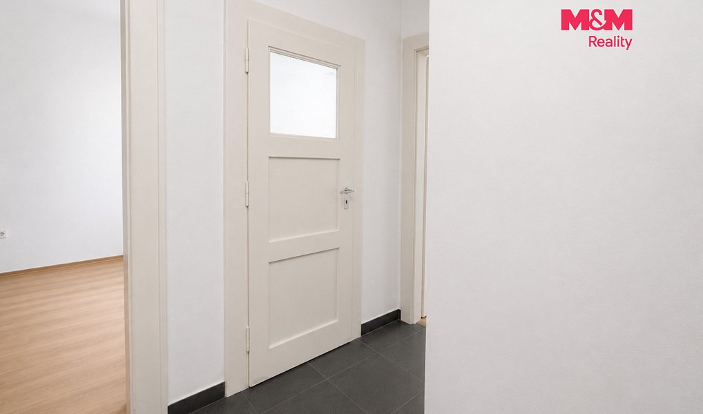 Prodej bytu 1+1 37 m², Praha – náhled fotky 8