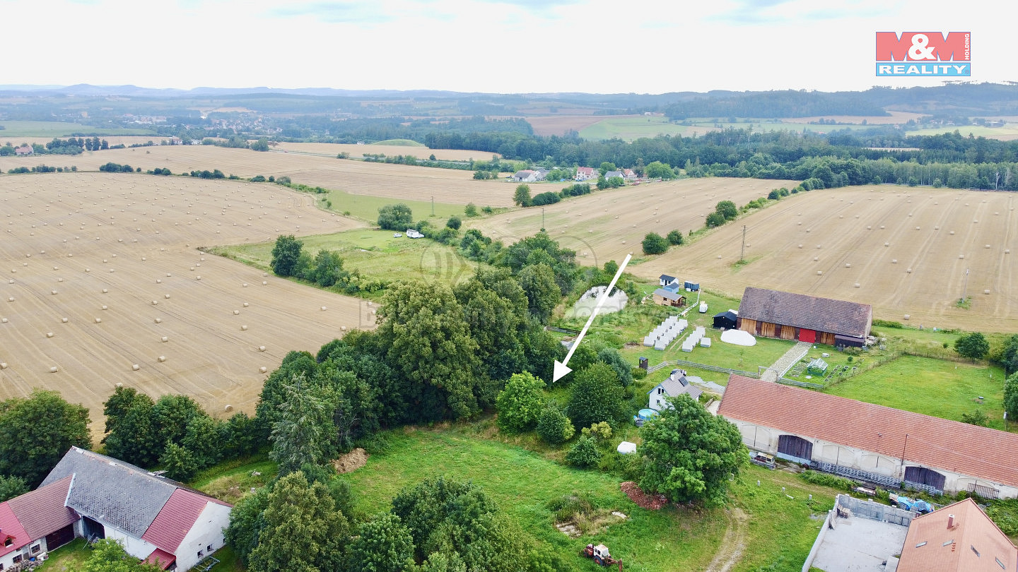 Prodej stavebního pozemku 1 795 m² – další