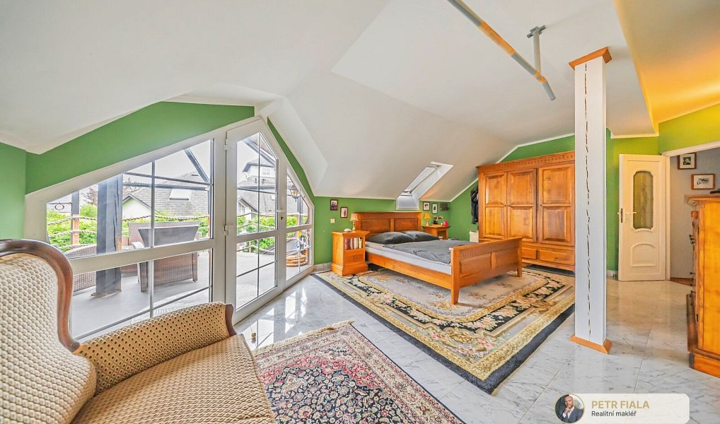 Prodej domu 305 m² s pozemkem 1 174 m², Plzeň – náhled fotky 21