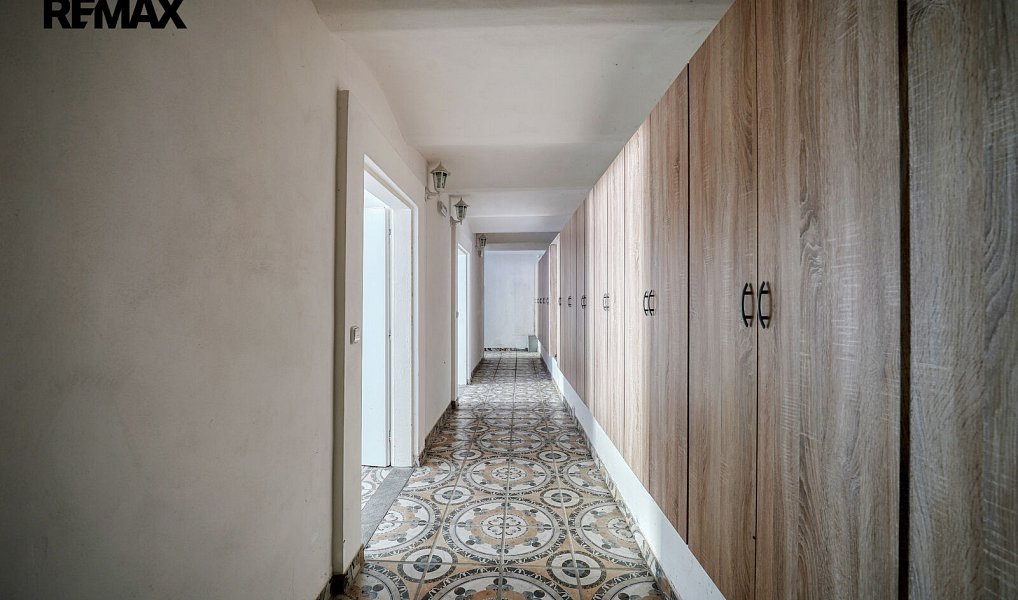 Prodej domu 952 m² s pozemkem 2 493 m², Všeruby – náhled fotky 23