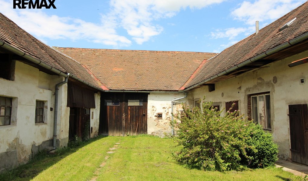 Prodej domu 470 m² s pozemkem 1 587 m², Telč – náhled fotky 17