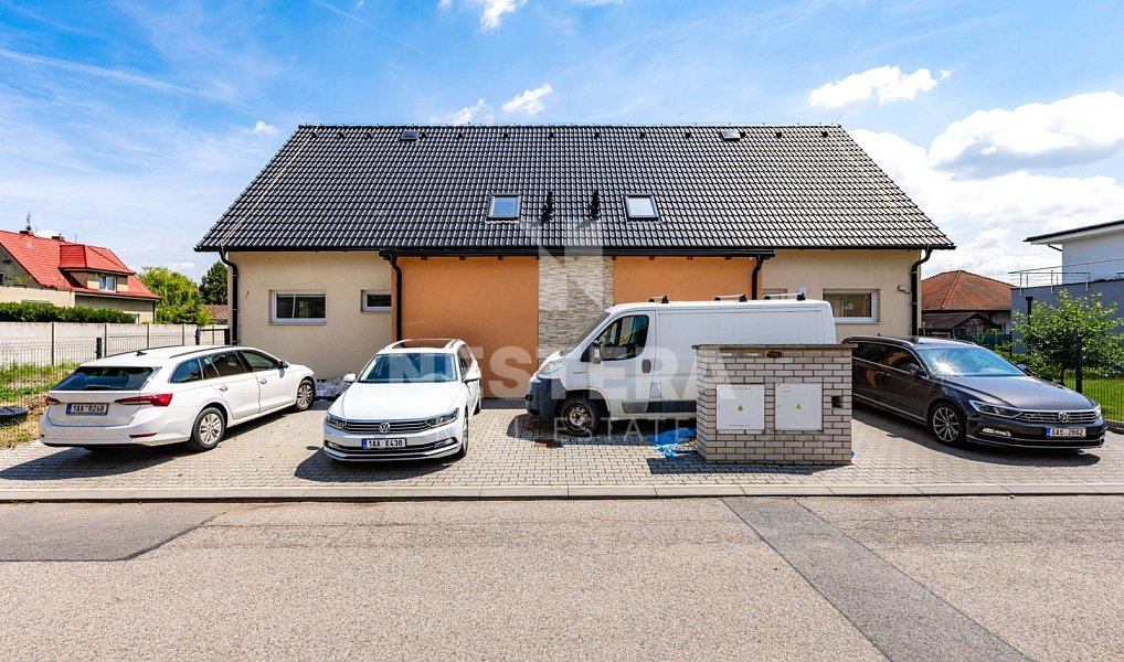 Prodej domu 130 m² s pozemkem 482 m², Jesenice – náhled fotky 26