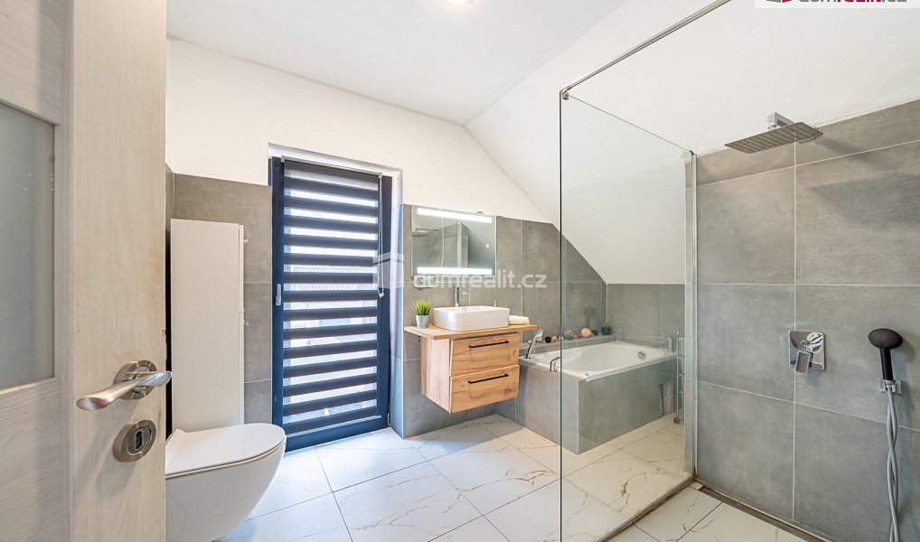 Prodej domu 159 m² s pozemkem 1 060 m², Záluží – náhled fotky 4