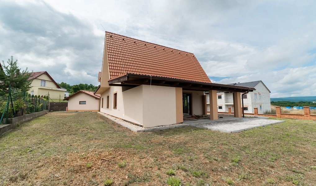 Prodej domu 218 m² s pozemkem 1 043 m², Stará Huť – náhled fotky 3