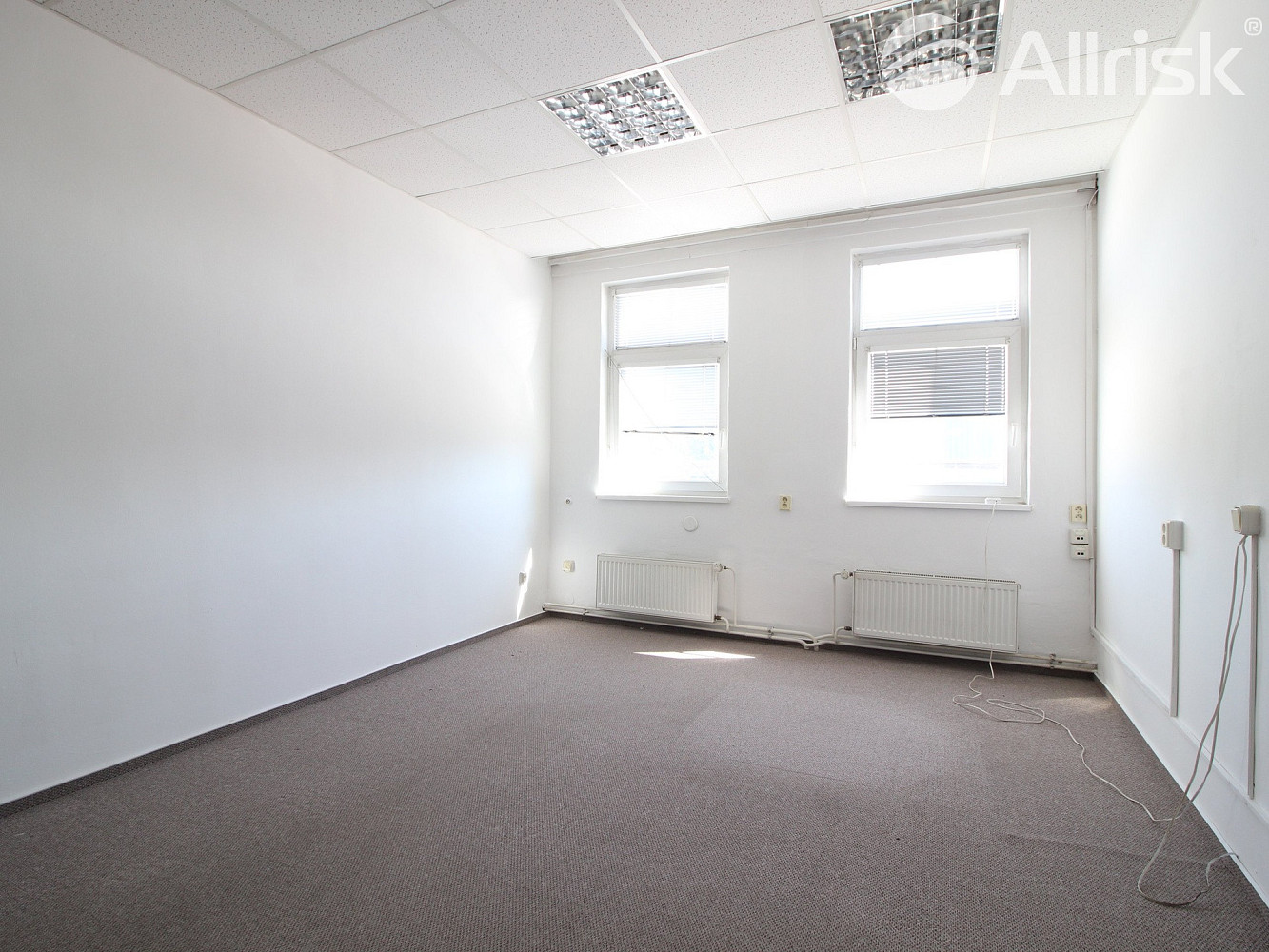 Pronájem kanceláře 235 m² – fotografie 5