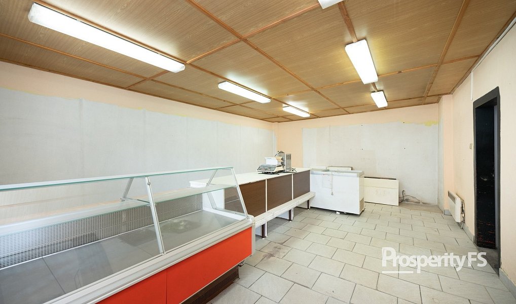 Prodej kanceláře 475 m², Okna – náhled fotky 15