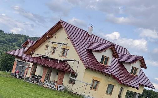 Prodej domu 270 m² s pozemkem 4 847 m², Lhotka