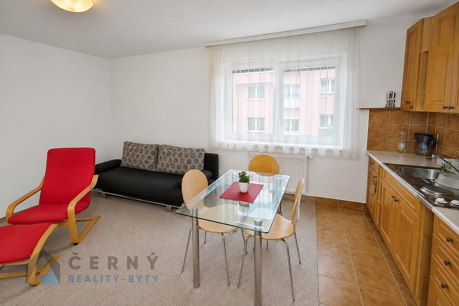Pronájem bytu 1+kk 28 m² – fotografie 4
