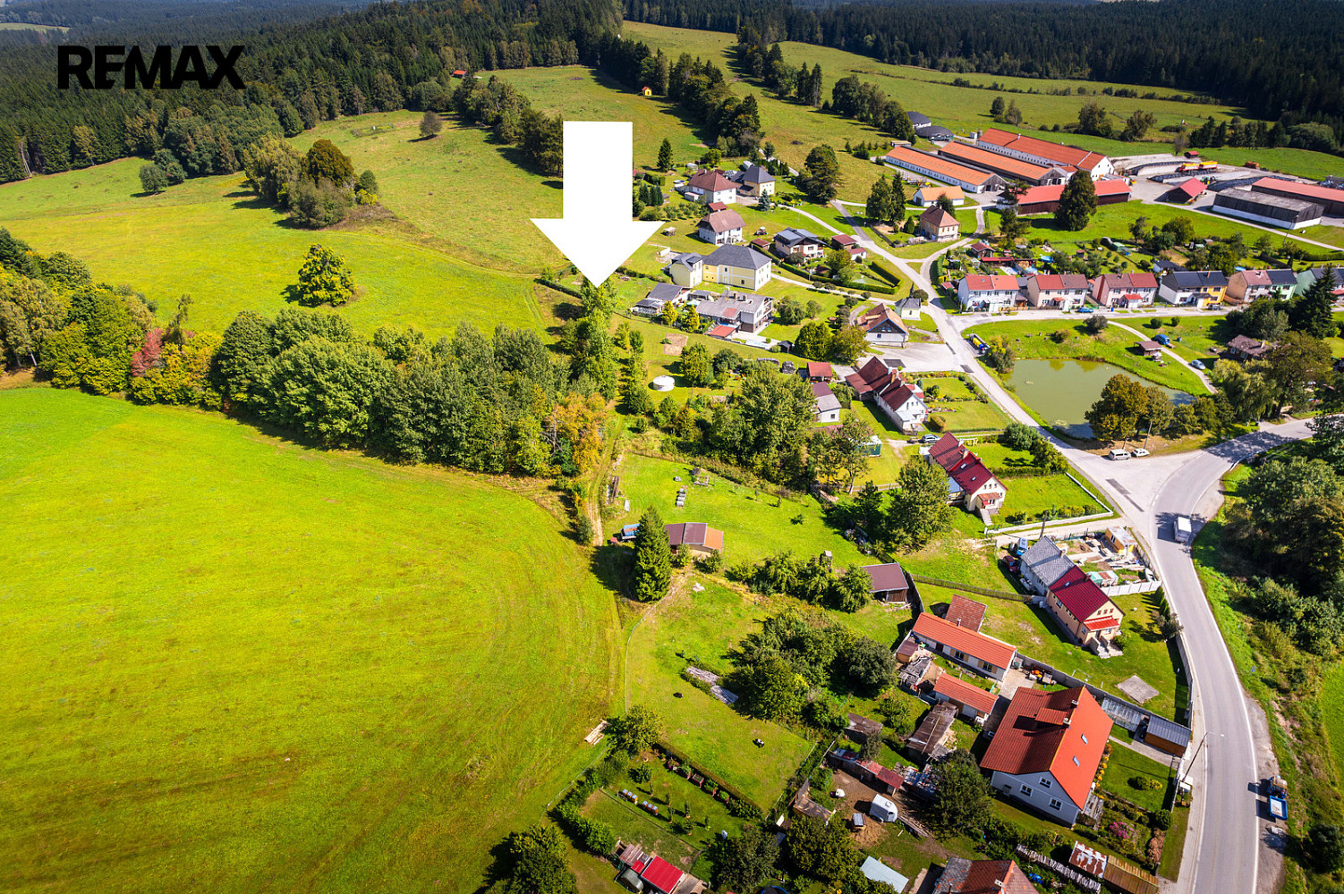 Prodej stavebního pozemku 1 374 m²