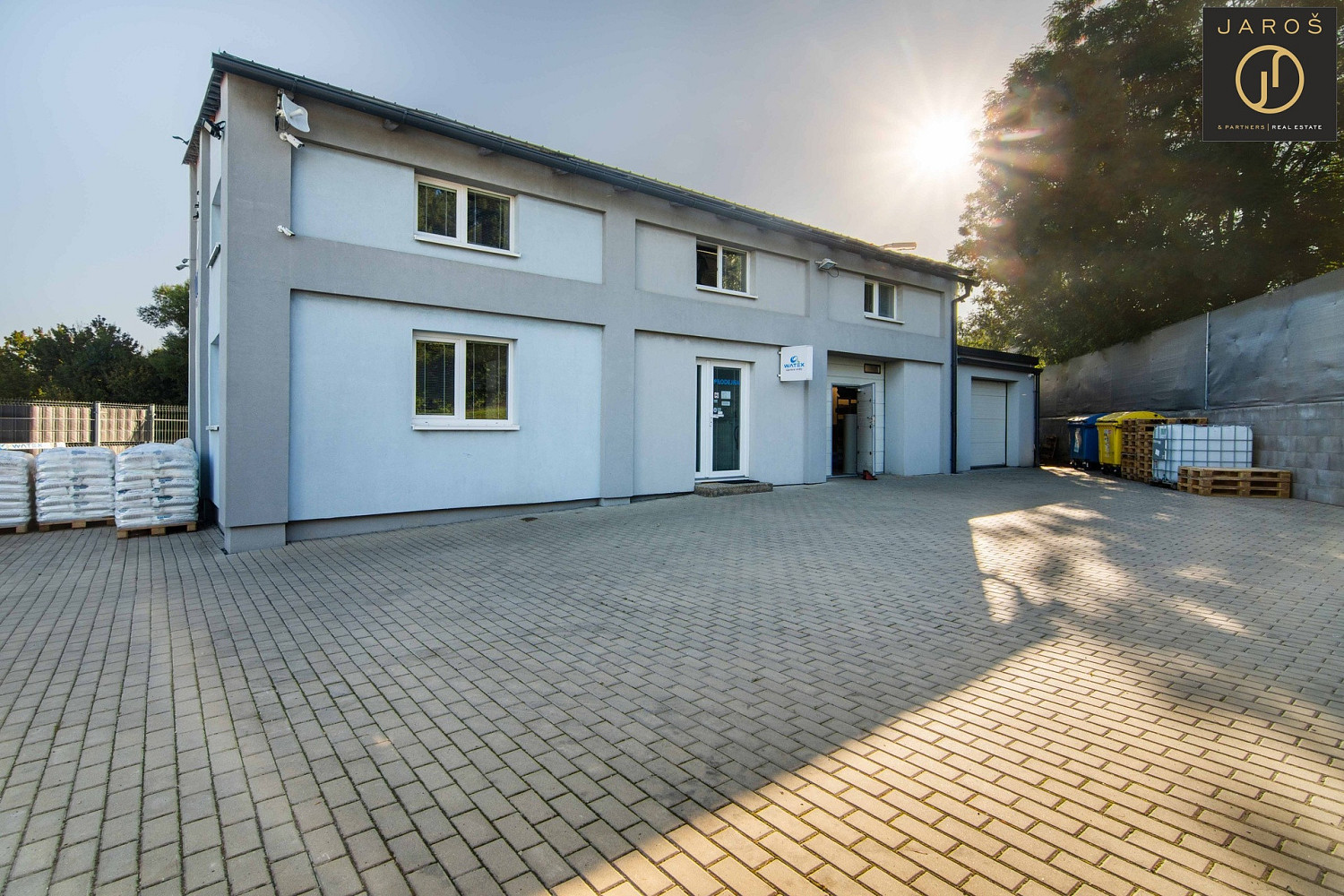 Prodej kanceláře 228 m²