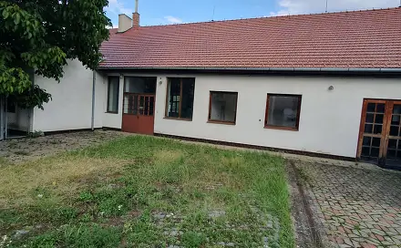 Prodej obchodních prostor 350 m², Strážnice, okres Hodonín