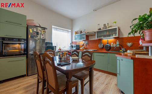 Prodej domu 270 m² s pozemkem 428 m², Kadaňská, Chomutov